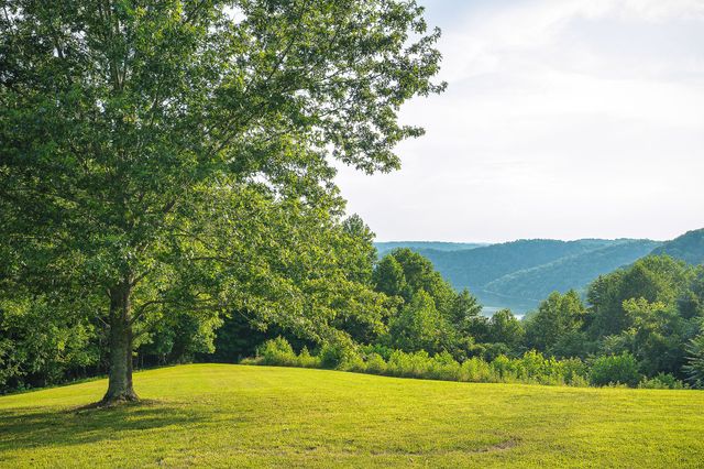 11720 Fox Hill Rd, Baxter, TN 38544