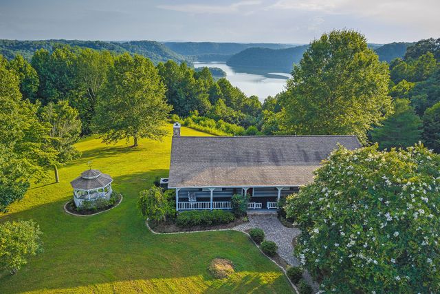 11720 Fox Hill Rd, Baxter, TN 38544