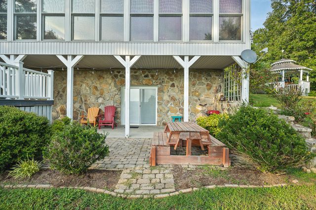 11720 Fox Hill Rd, Baxter, TN 38544