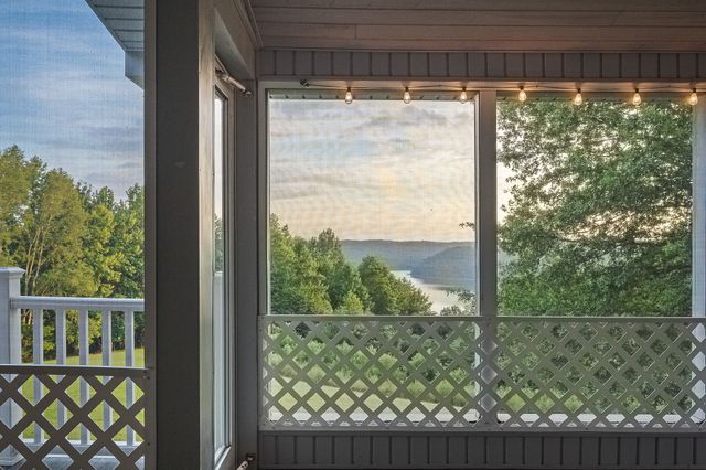 11720 Fox Hill Rd, Baxter, TN 38544