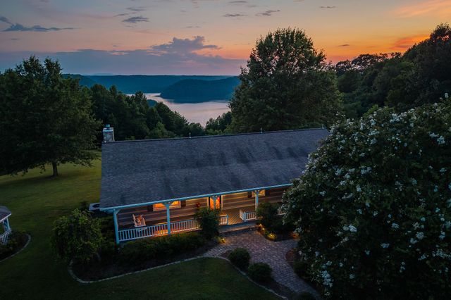 11720 Fox Hill Rd, Baxter, TN 38544