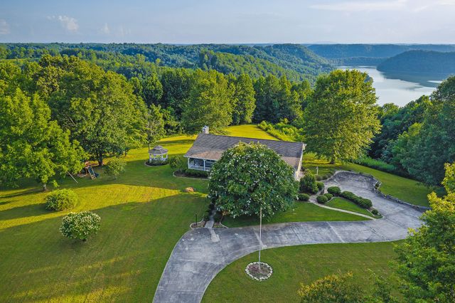 11720 Fox Hill Rd, Baxter, TN 38544