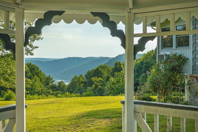 11720 Fox Hill Rd, Baxter, TN 38544