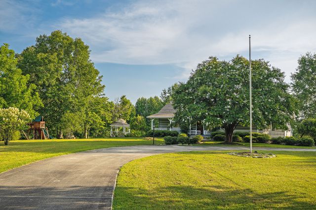 11720 Fox Hill Rd, Baxter, TN 38544