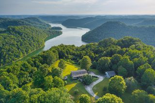 11720 Fox Hill Rd, Baxter, TN 38544