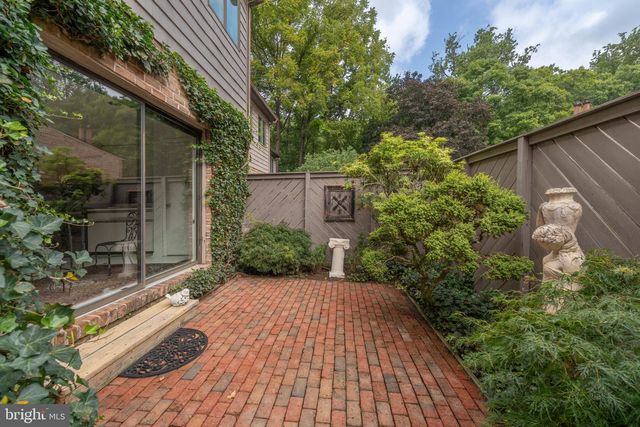 13 HAMPSHIRE WOODS CT, Towson, MD 21204