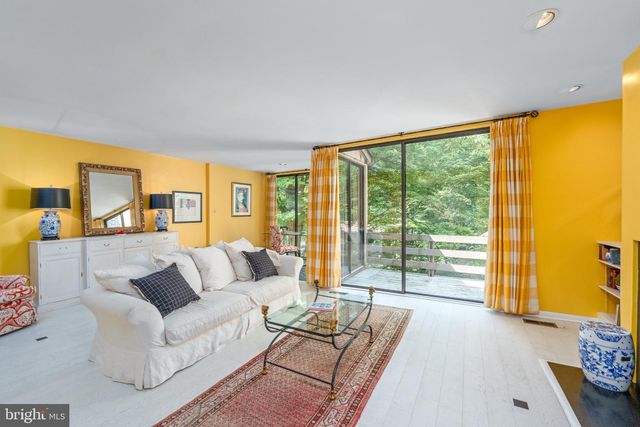 13 HAMPSHIRE WOODS CT, Towson, MD 21204