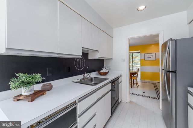13 HAMPSHIRE WOODS CT, Towson, MD 21204