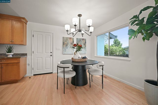 3165 Padre St, Lafayette, CA 94549
