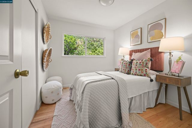3165 Padre St, Lafayette, CA 94549