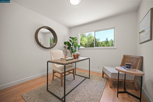 3165 Padre St, Lafayette, CA 94549
