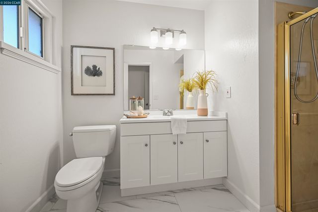 3165 Padre St, Lafayette, CA 94549
