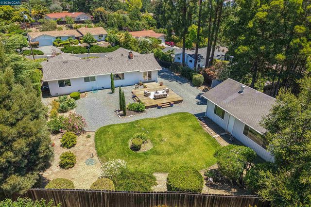 3165 Padre St, Lafayette, CA 94549