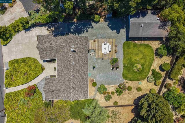 3165 Padre St, Lafayette, CA 94549