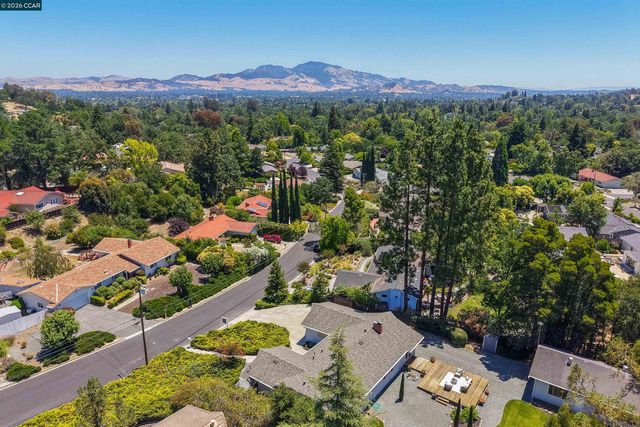3165 Padre St, Lafayette, CA 94549