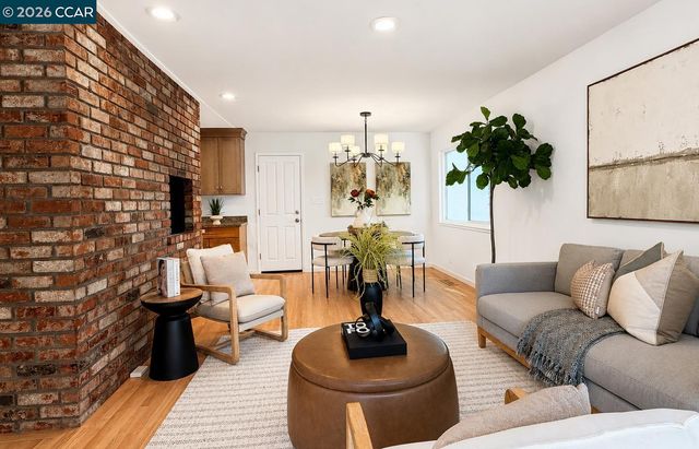 3165 Padre St, Lafayette, CA 94549