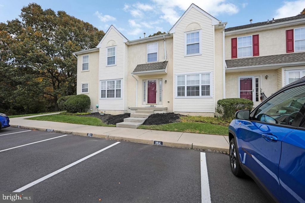 302 ALLENS LN, MULLICA HILL, NJ 08062 — photo 2