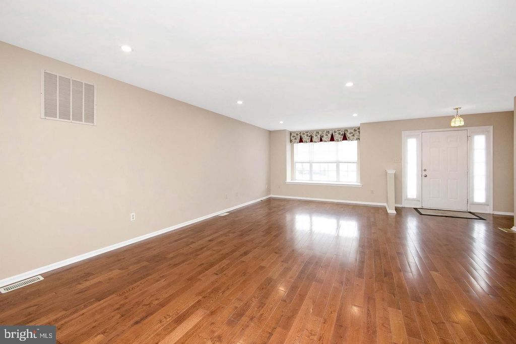 302 ALLENS LN, MULLICA HILL, NJ 08062 — photo 5