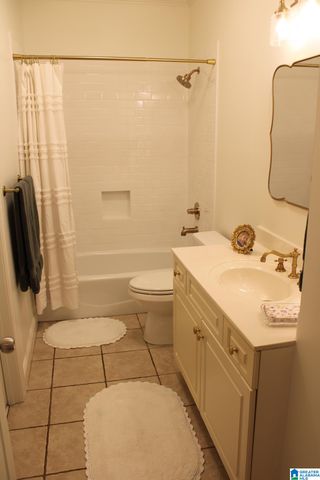 4882 CRYSTAL CIRCLE, Hoover, AL 35226