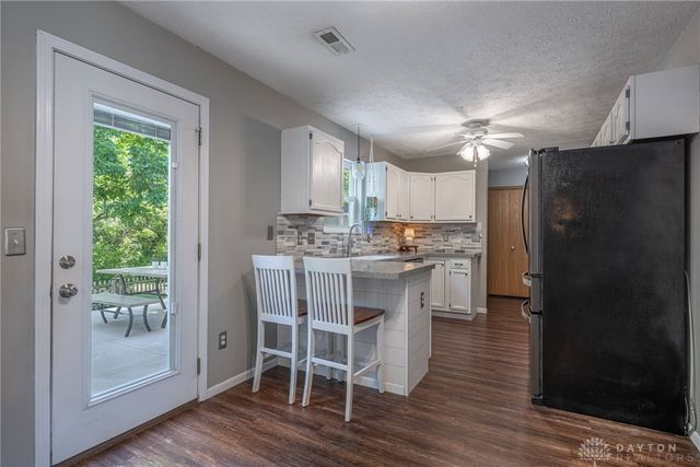 2380 W Girard Lane, Troy, OH 45373