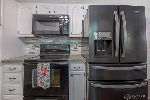 2380 W Girard Lane, Troy, OH 45373