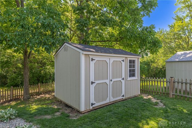 2380 W Girard Lane, Troy, OH 45373