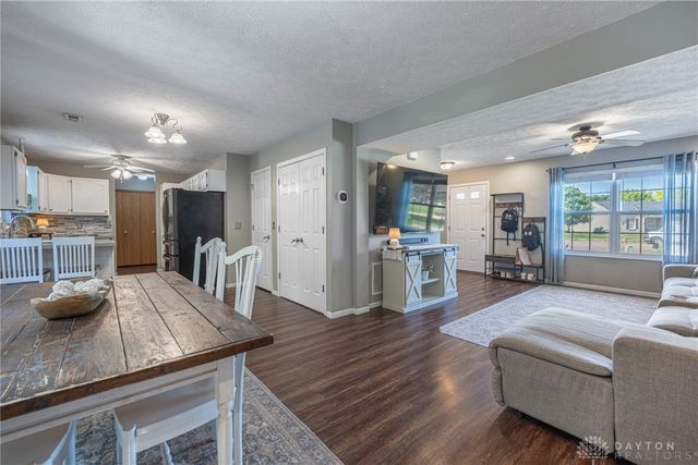 2380 W Girard Lane, Troy, OH 45373