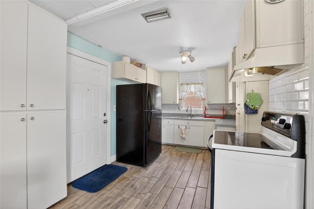 2102 COLUMBUS DRIVE, Brandon, FL 33510