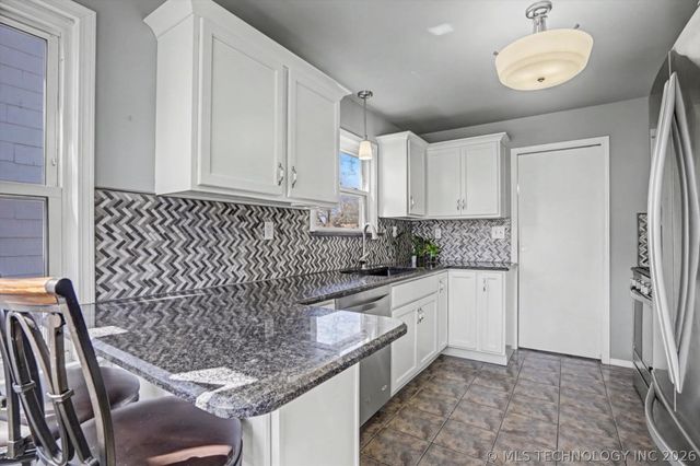 4322 E 4th Place, Tulsa, OK 74112