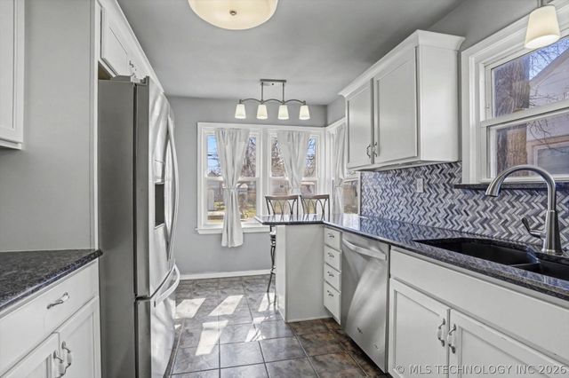 4322 E 4th Place, Tulsa, OK 74112