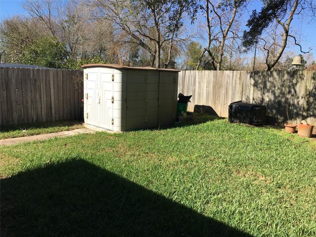 10802 Heatherford Drive, Houston, TX 77041