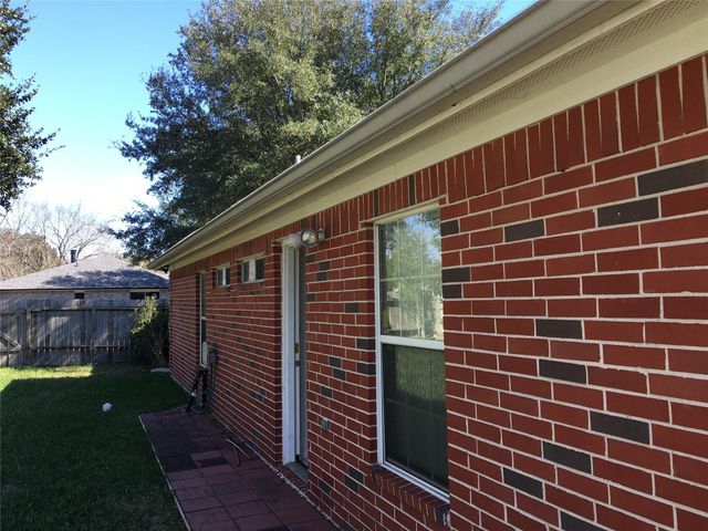 10802 Heatherford Drive, Houston, TX 77041