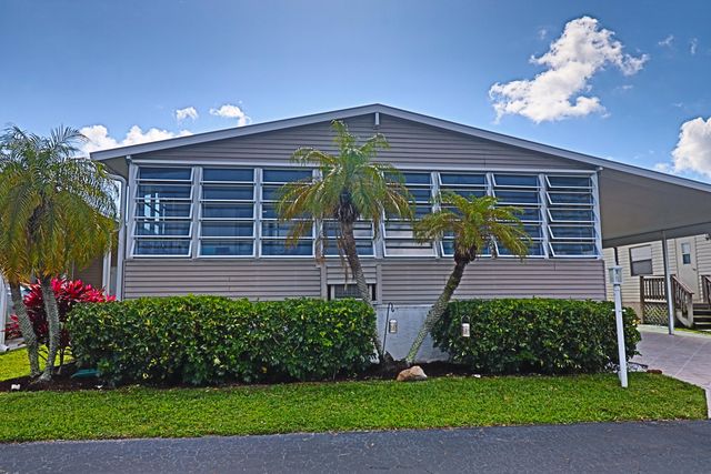 9002 Fomento Bay, Boynton Beach, FL 33436