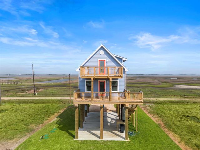 4822 Palm Street, Surfside Beach, TX 77541