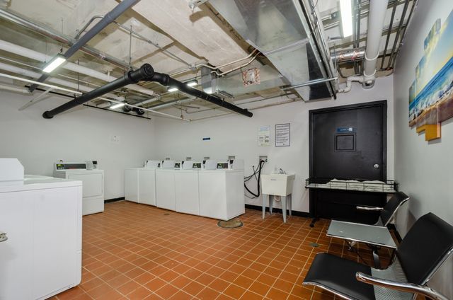 7456 N Greenview Avenue 3C, Chicago, IL 60626