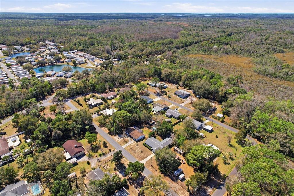 Image 40 of property listing at 455 S CAMELLIA AVENUE, Crystal River, FL 34429