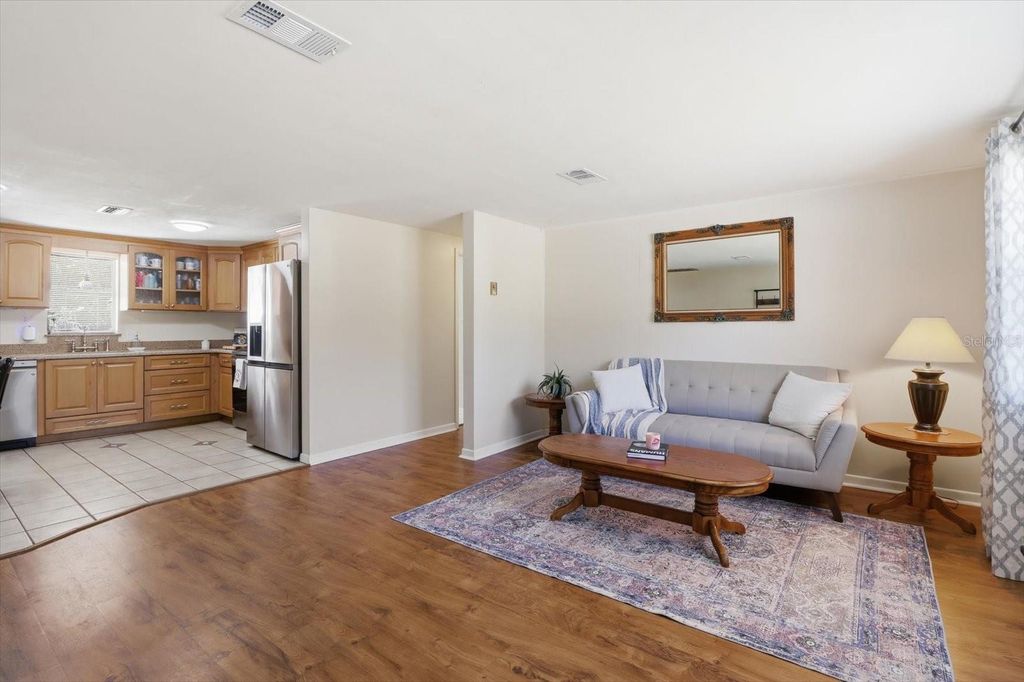 Image 8 of property listing at 455 S CAMELLIA AVENUE, Crystal River, FL 34429