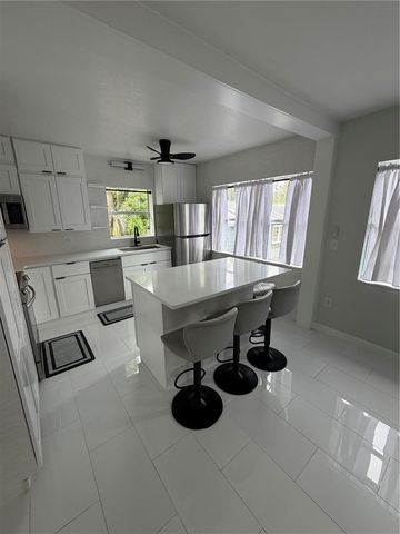 1423 ASHER LANE A, Orlando, FL 32803