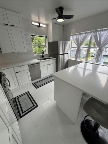 1423 ASHER LANE A, Orlando, FL 32803