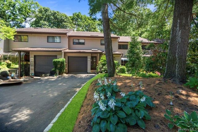 97 Northgate Circle, Melville, NY 11747