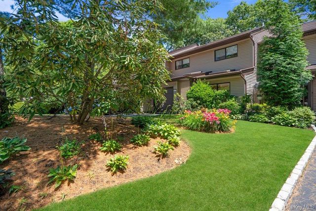 97 Northgate Circle, Melville, NY 11747