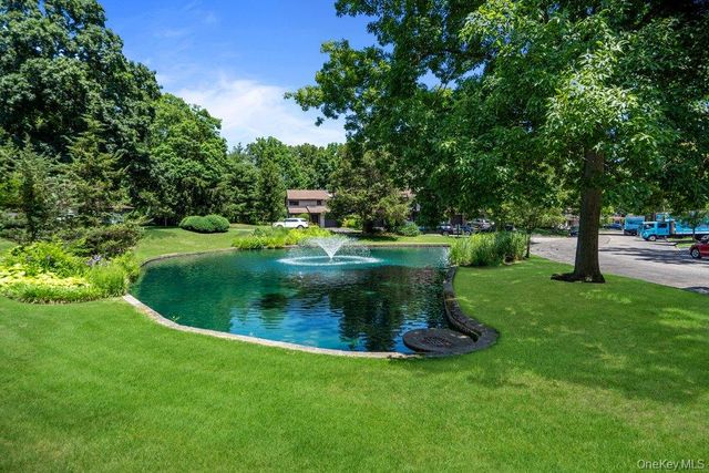 97 Northgate Circle, Melville, NY 11747