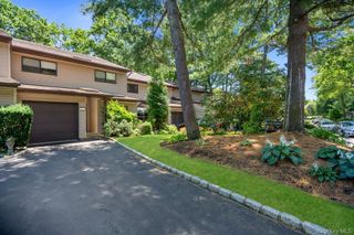 97 Northgate Circle, Melville, NY 11747