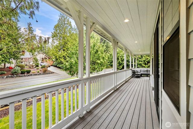 28 Deer Hollow Road, Port Ludlow, WA 98365