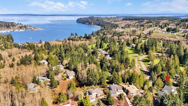 28 Deer Hollow Road, Port Ludlow, WA 98365