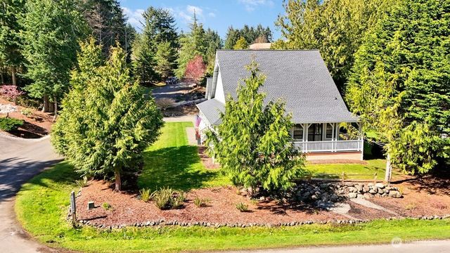 28 Deer Hollow Road, Port Ludlow, WA 98365