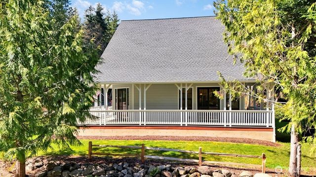 28 Deer Hollow Road, Port Ludlow, WA 98365