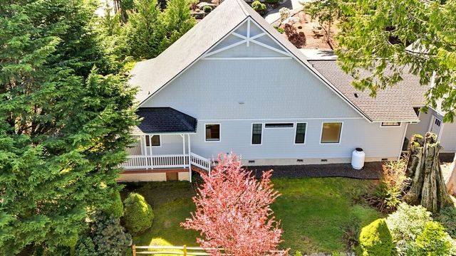 28 Deer Hollow Road, Port Ludlow, WA 98365