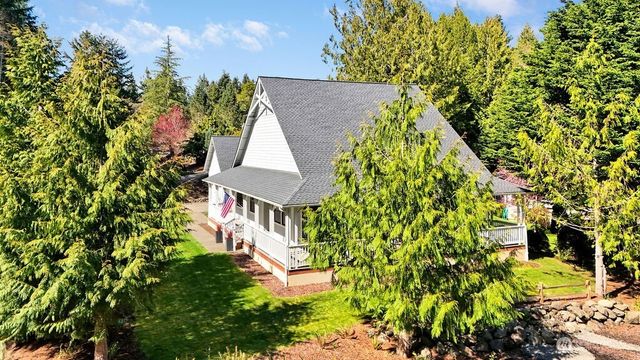 28 Deer Hollow Road, Port Ludlow, WA 98365