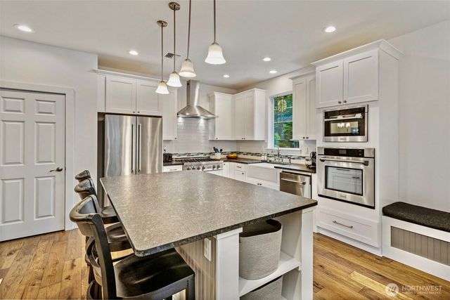 28 Deer Hollow Road, Port Ludlow, WA 98365